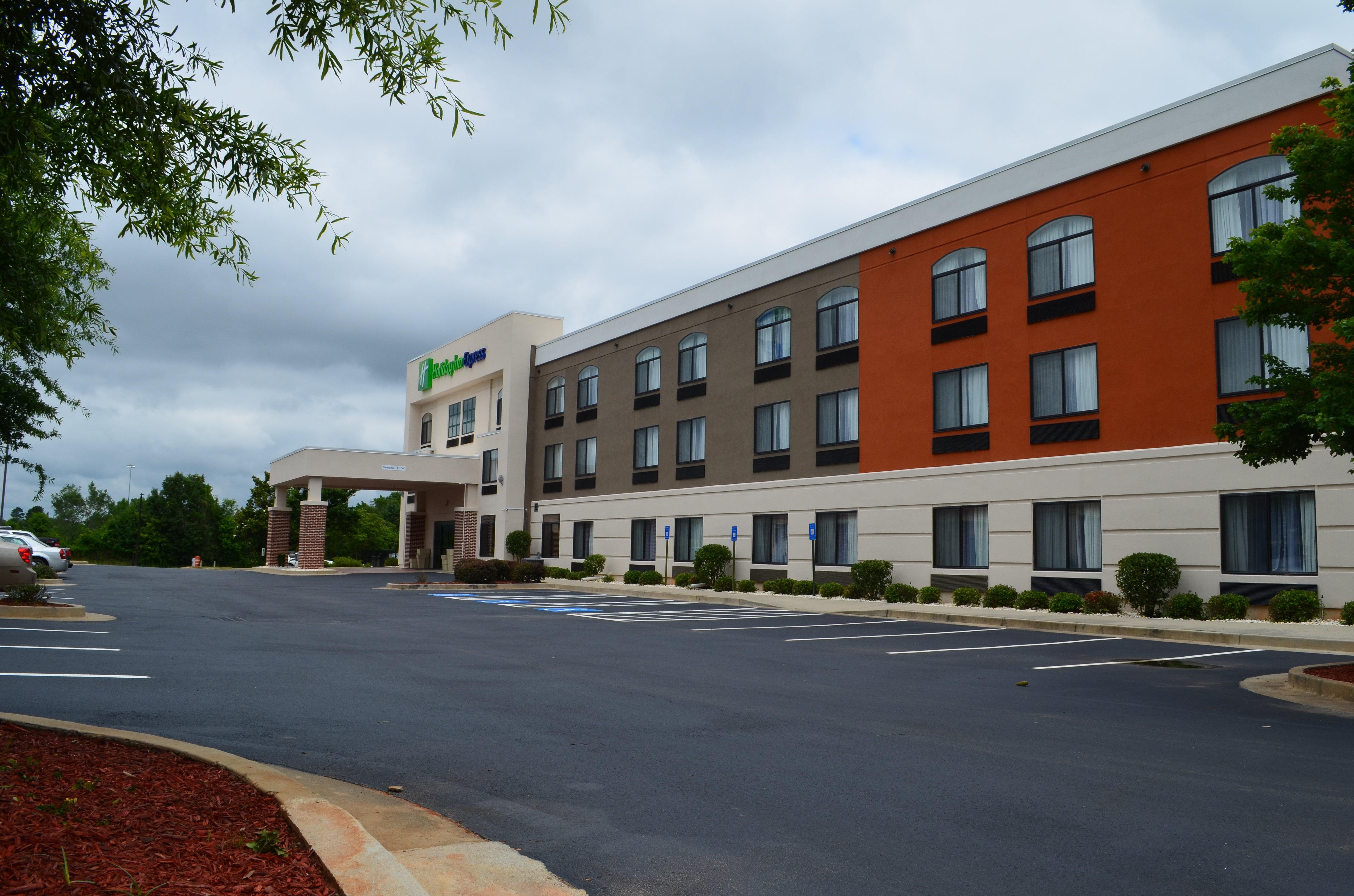 Holiday Inn Express Мадисън Екстериор снимка