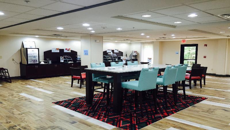 Holiday Inn Express Мадисън Екстериор снимка